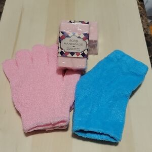 Exfoliating Gloves/spa socks with Handmade Soap